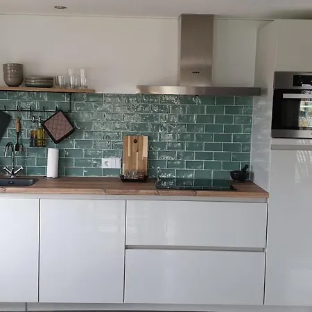 Bernisse Chalet Zuidland